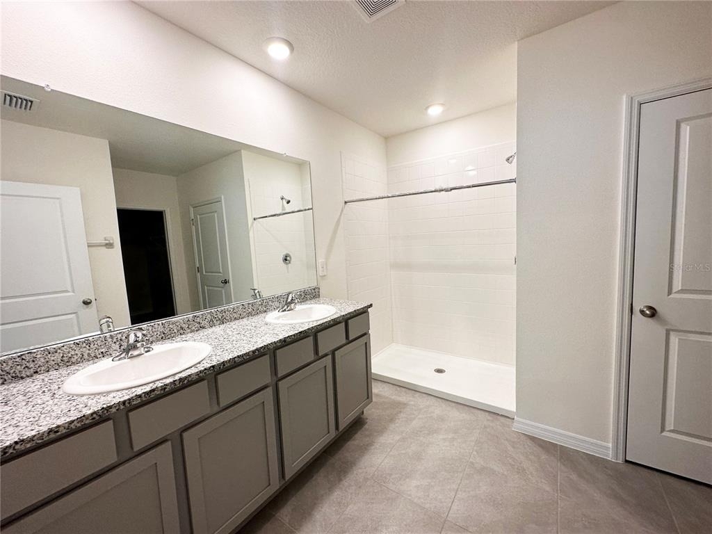 5105 Vecchio Court - Photo 11