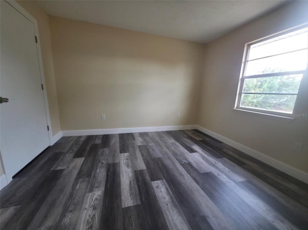 12091 Crossgate Avenue - Photo 7
