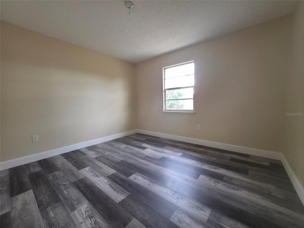 12091 Crossgate Avenue - Photo 8