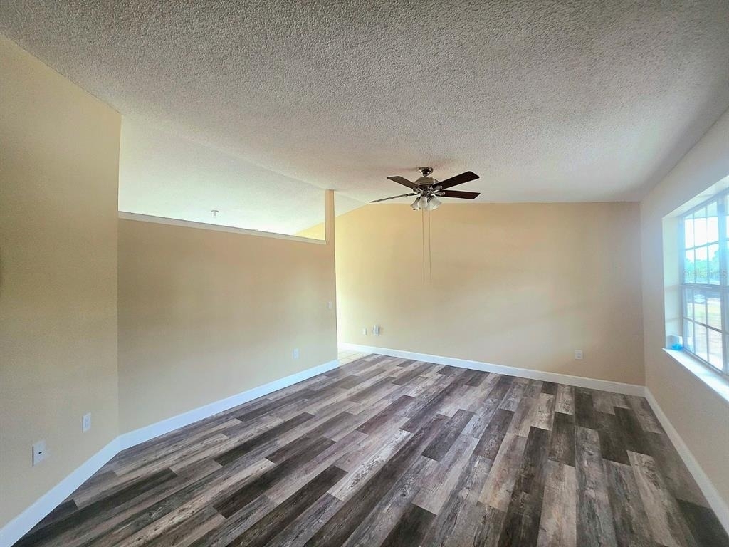 12091 Crossgate Avenue - Photo 5