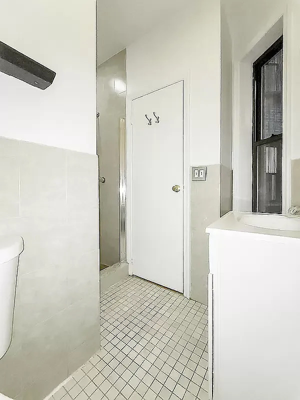 48th Street/10th Avenue - Photo 3