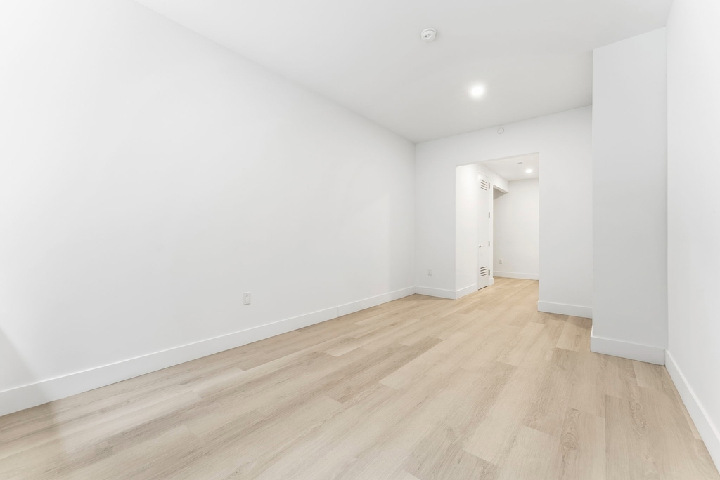 55 Broad Street - Photo 3