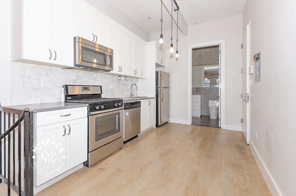 1090 Bedford Avenue - Photo 0