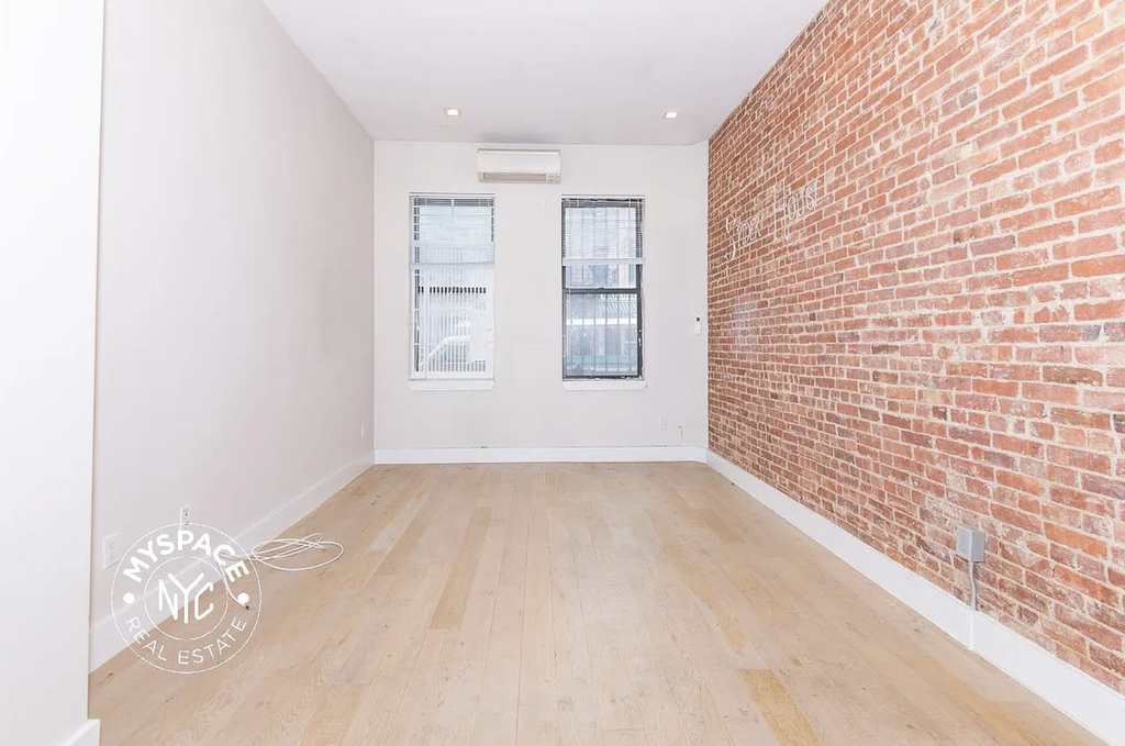 1090 Bedford Avenue - Photo 3