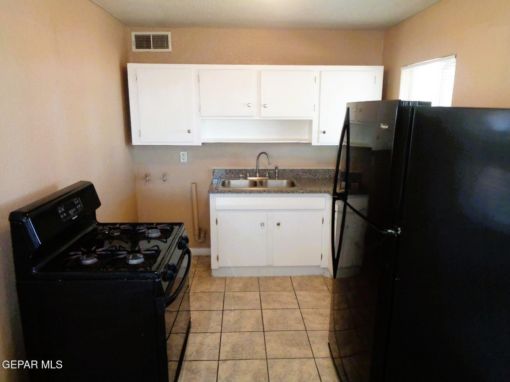 8724 Polaris Street - Photo 7