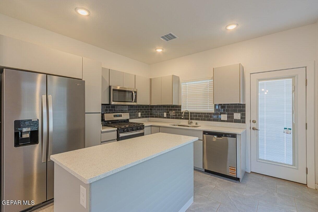 15168 Composition Avenue - Photo 10