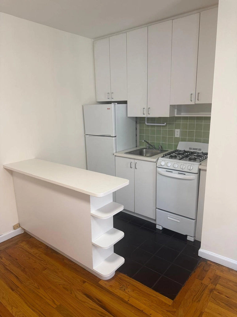 146 West 79th Street - Photo 2