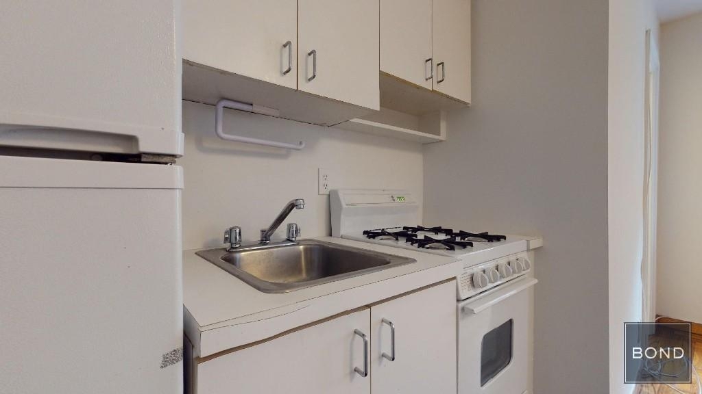 146 West 79th Street - Photo 3