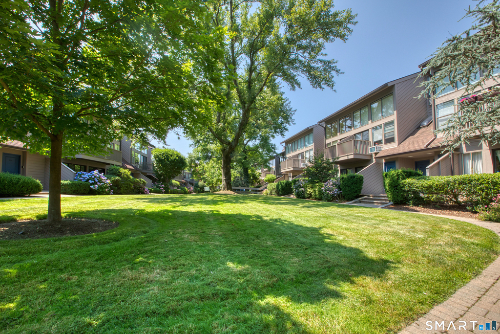 1465 Putnam Avenue - Photo 27
