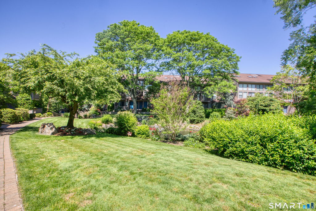 1465 Putnam Avenue - Photo 30
