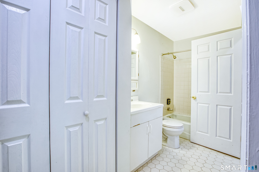 1465 Putnam Avenue - Photo 13