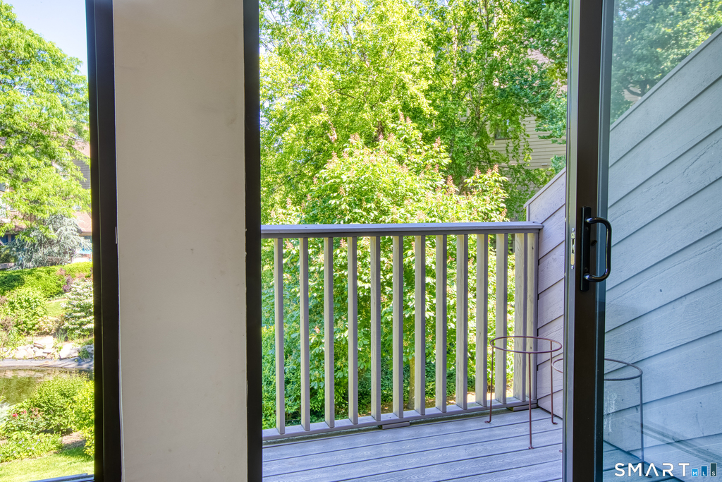 1465 Putnam Avenue - Photo 11