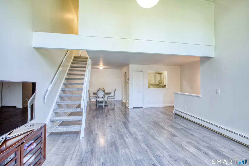 1465 Putnam Avenue - Photo 2