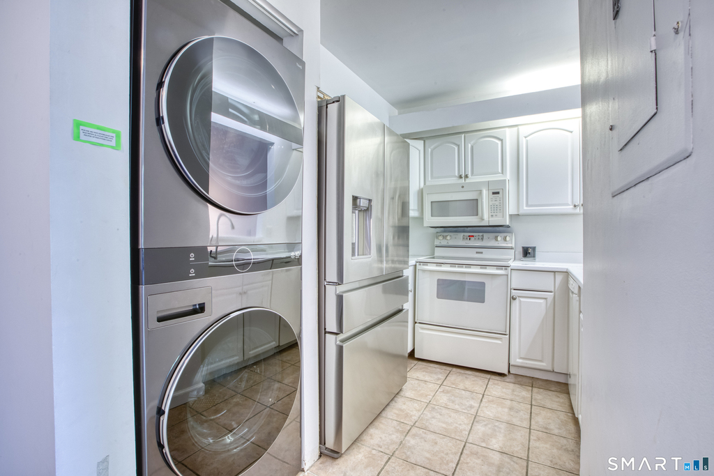 1465 Putnam Avenue - Photo 8