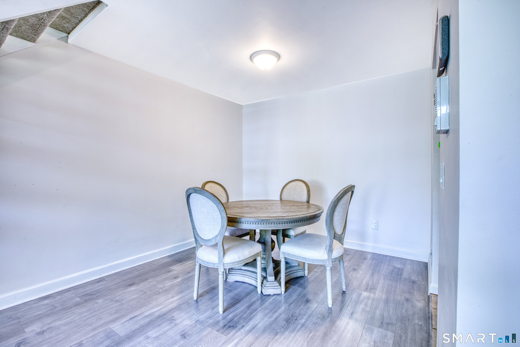 1465 Putnam Avenue - Photo 4