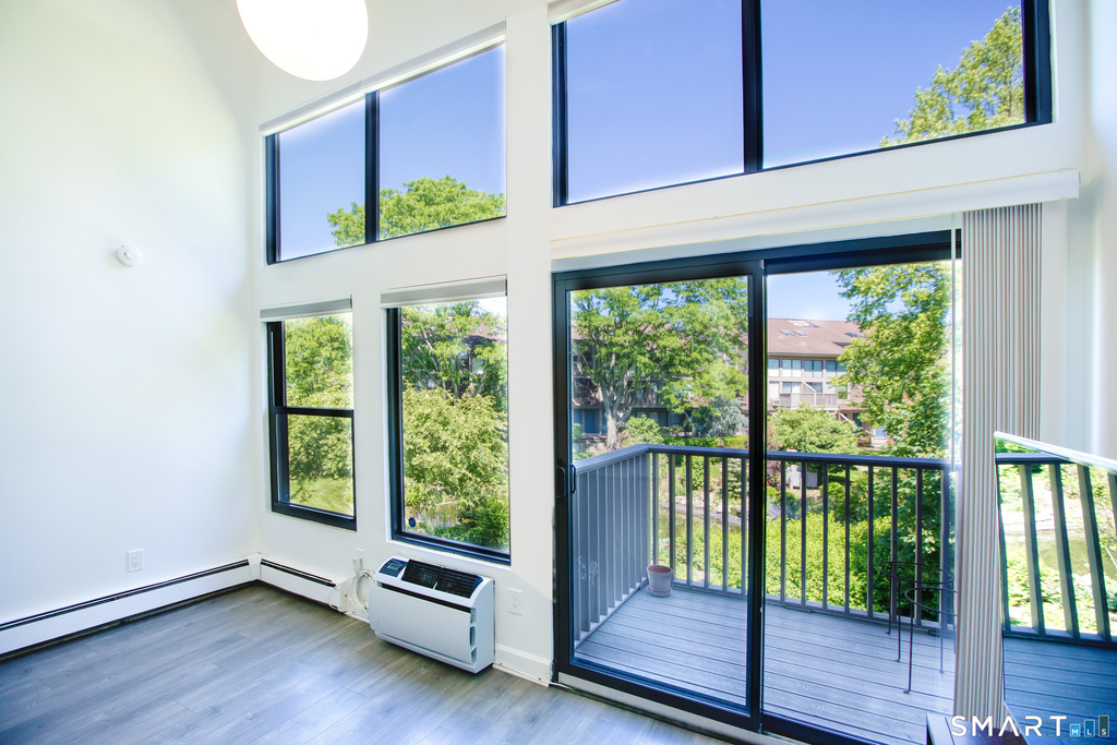 1465 Putnam Avenue - Photo 9