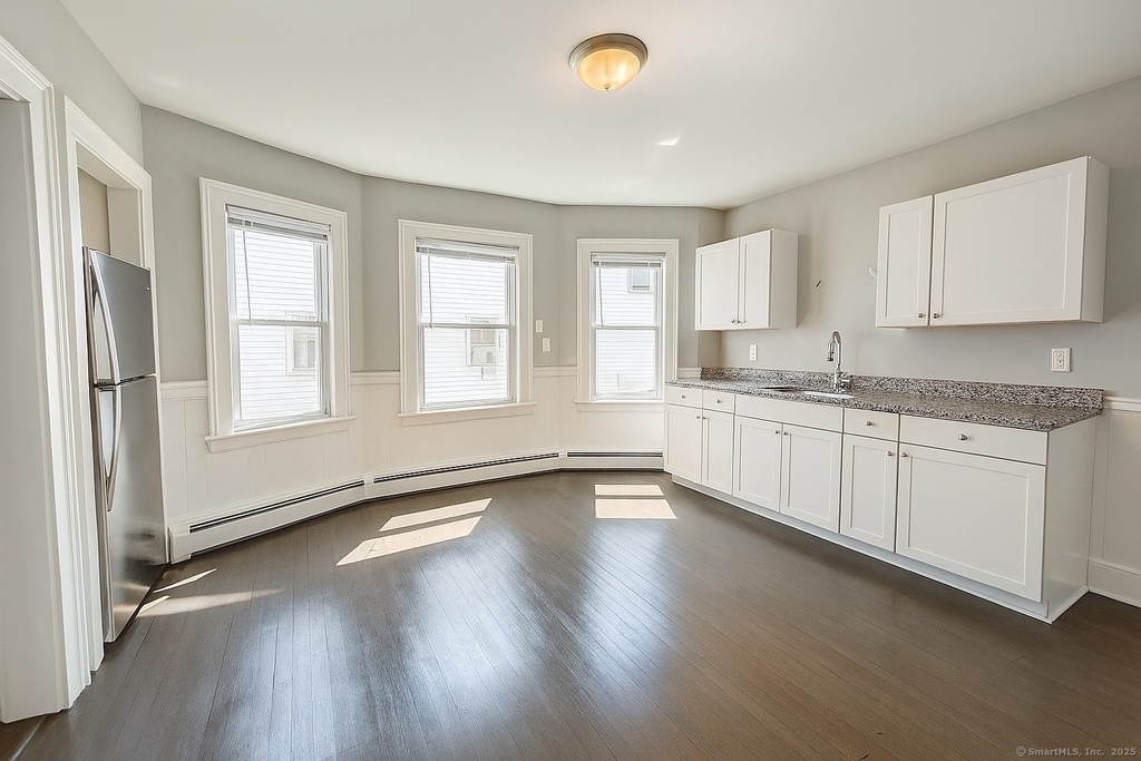24 Miller Street - Photo 0