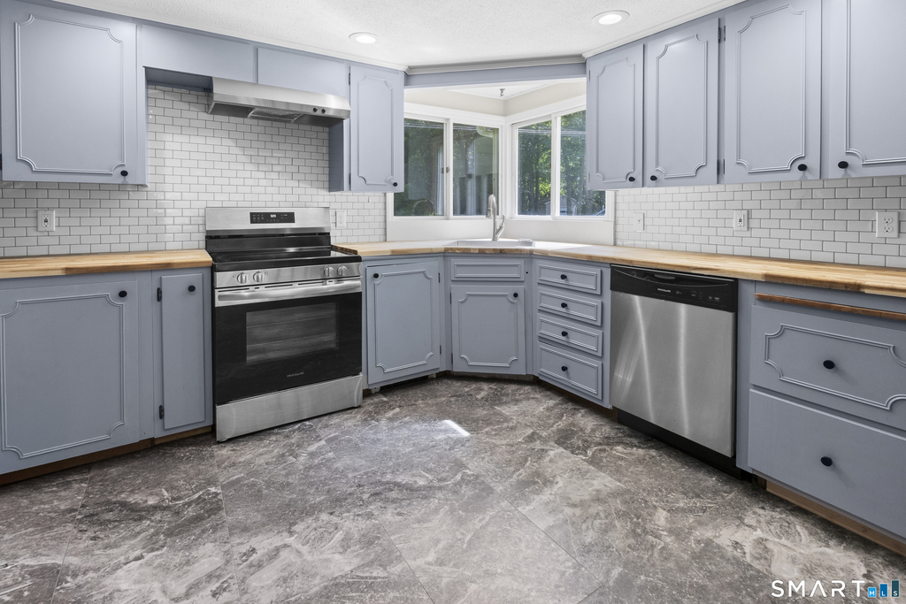 35 Woodland Drive - Photo 5