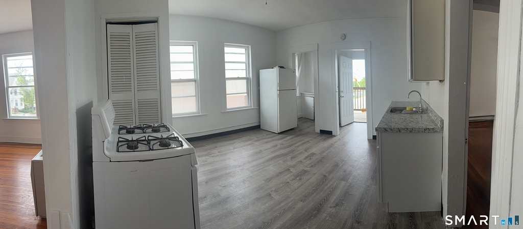160 Main Street - Photo 4