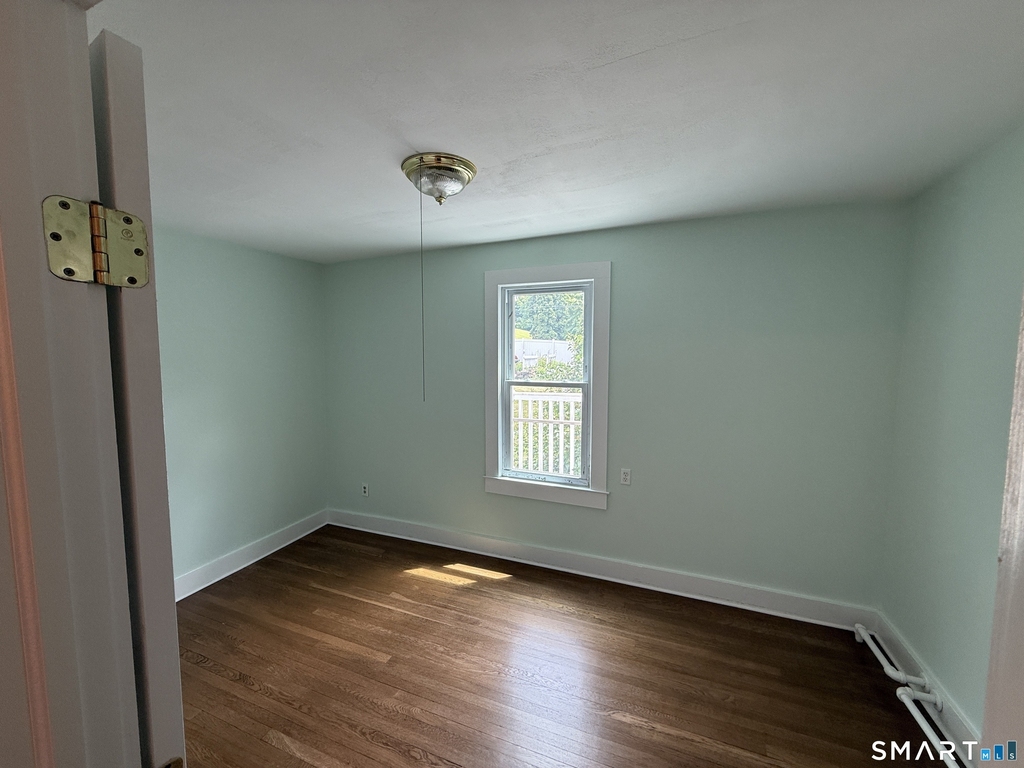 133 Eastern Drive - Photo 4