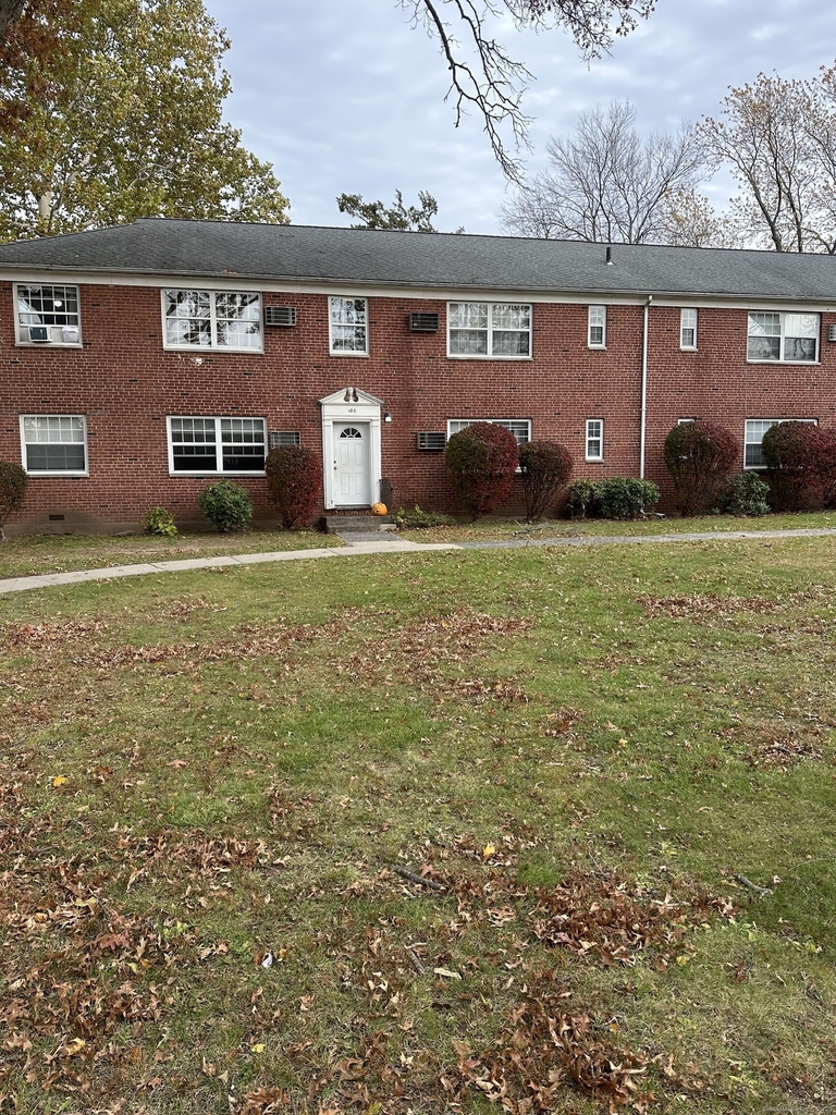 114 Hillcrest Avenue - Photo 0