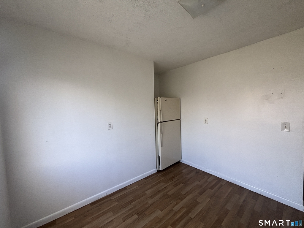 276 East Avenue - Photo 4