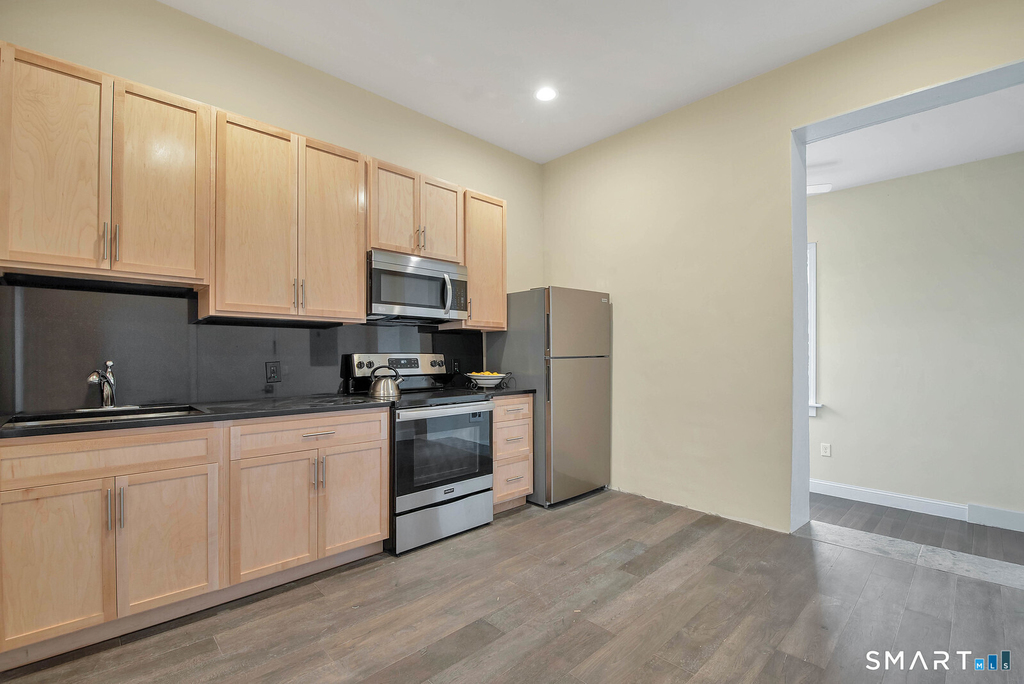 120 Main Street - Photo 3