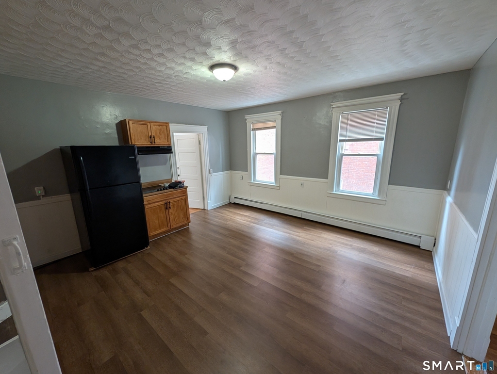 23 Lyman Street - Photo 3