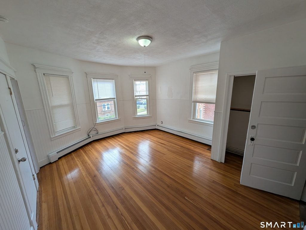23 Lyman Street - Photo 2