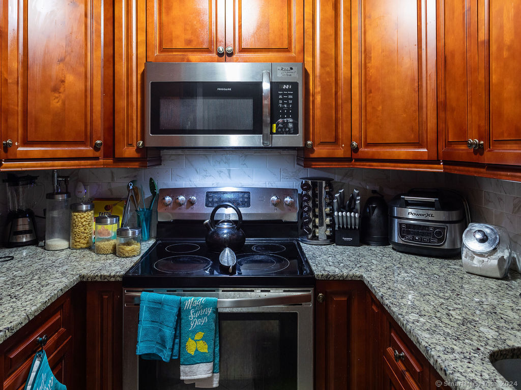 309 Ely Avenue - Photo 10