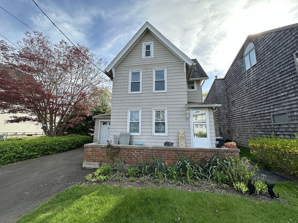 33 Sybil Avenue - Photo 2