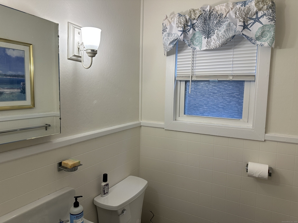 33 Sybil Avenue - Photo 9