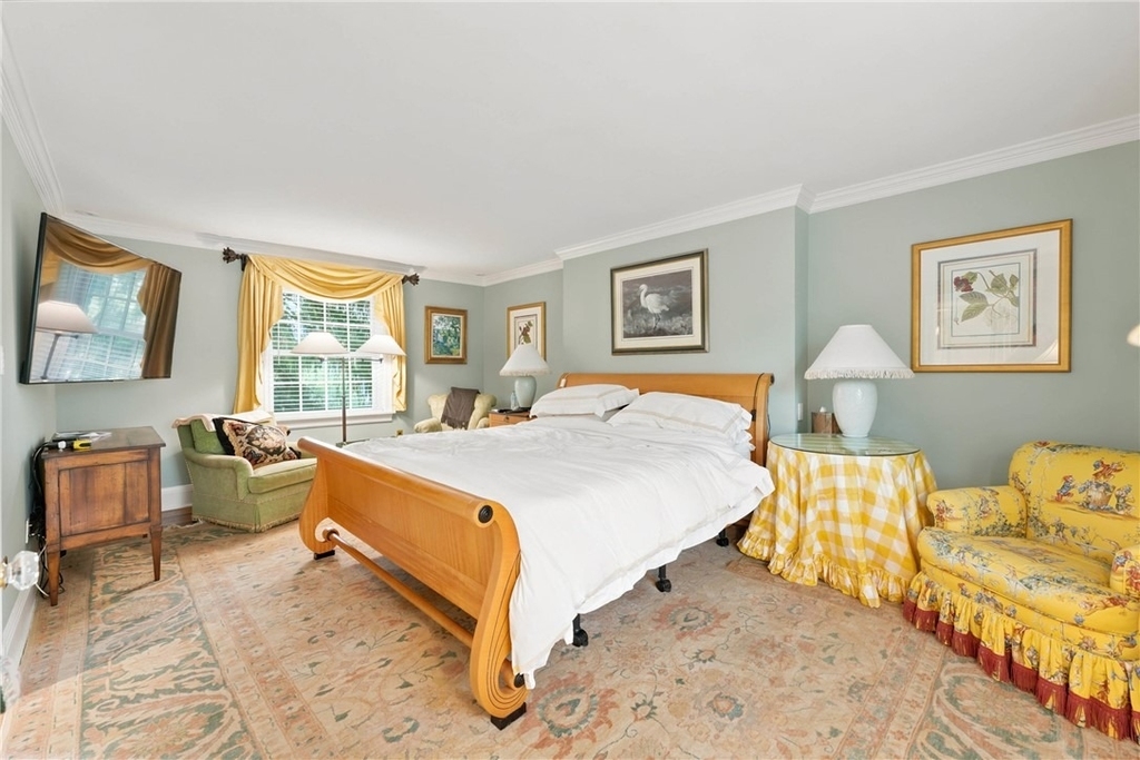 506 Roslyn Place - Photo 17