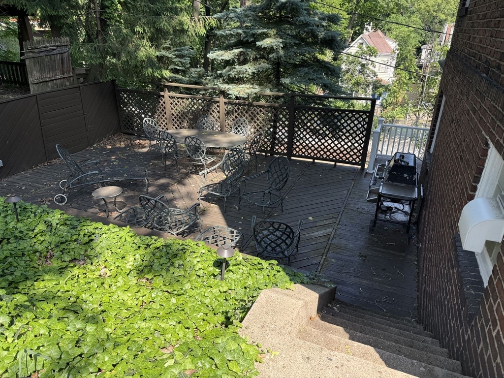 506 Roslyn Place - Photo 38