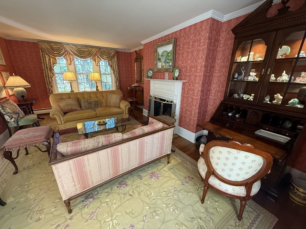 506 Roslyn Place - Photo 11