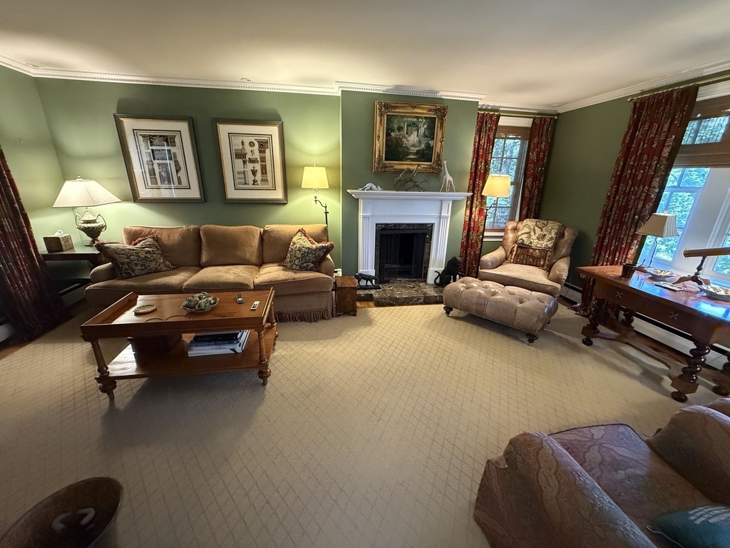 506 Roslyn Place - Photo 7