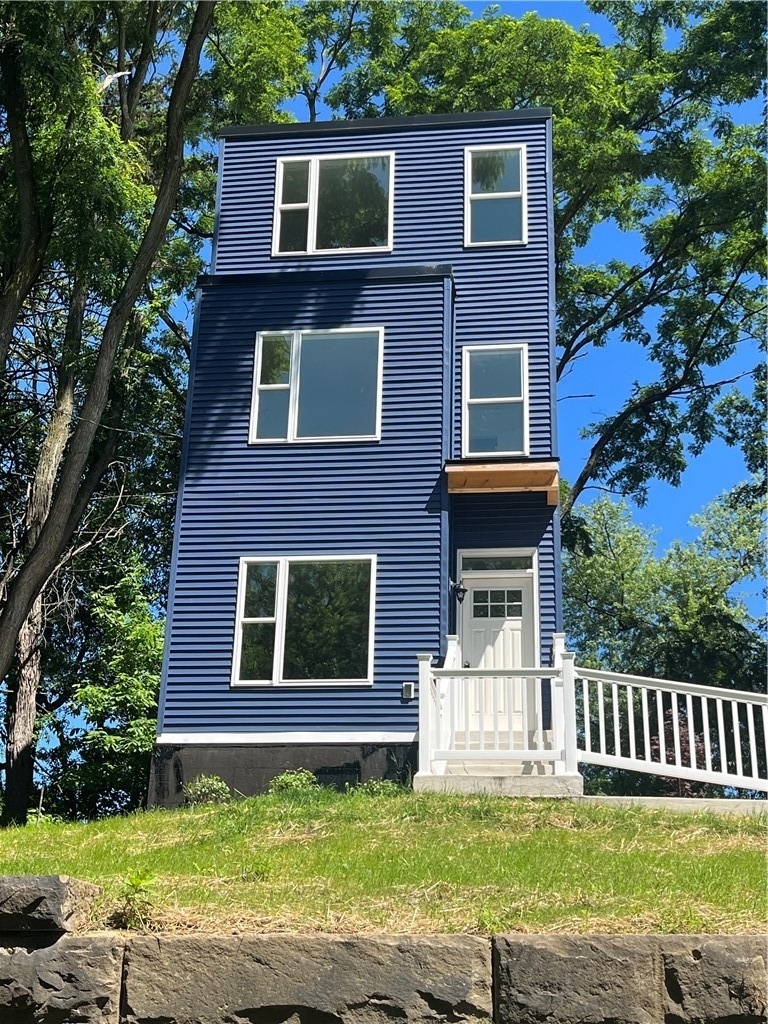 902 Morrison St - Photo 0