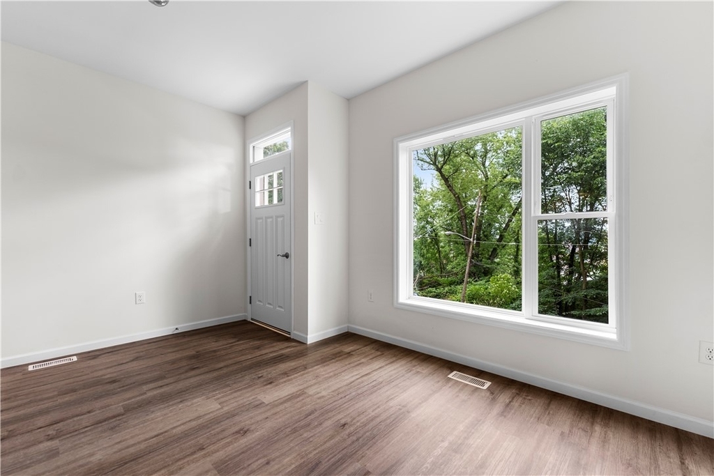 902 Morrison St - Photo 10