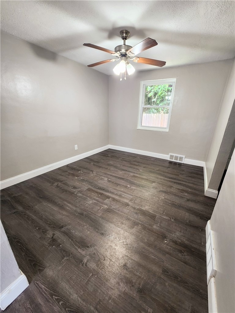 449 Idlewood Rd - Photo 2