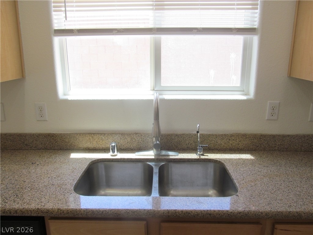 8513 Orly Avenue - Photo 5