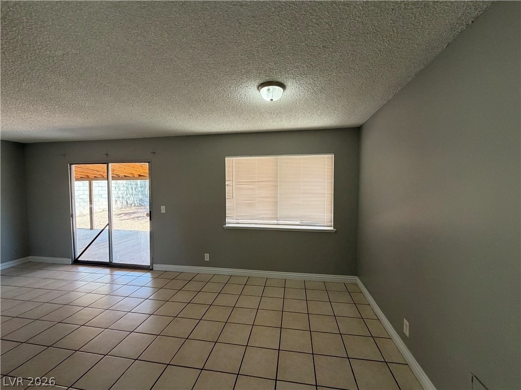 4732 Chantilly Avenue - Photo 11