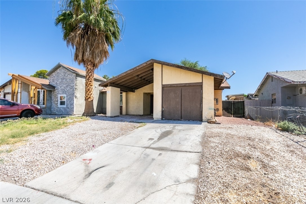 4732 Chantilly Avenue - Photo 2