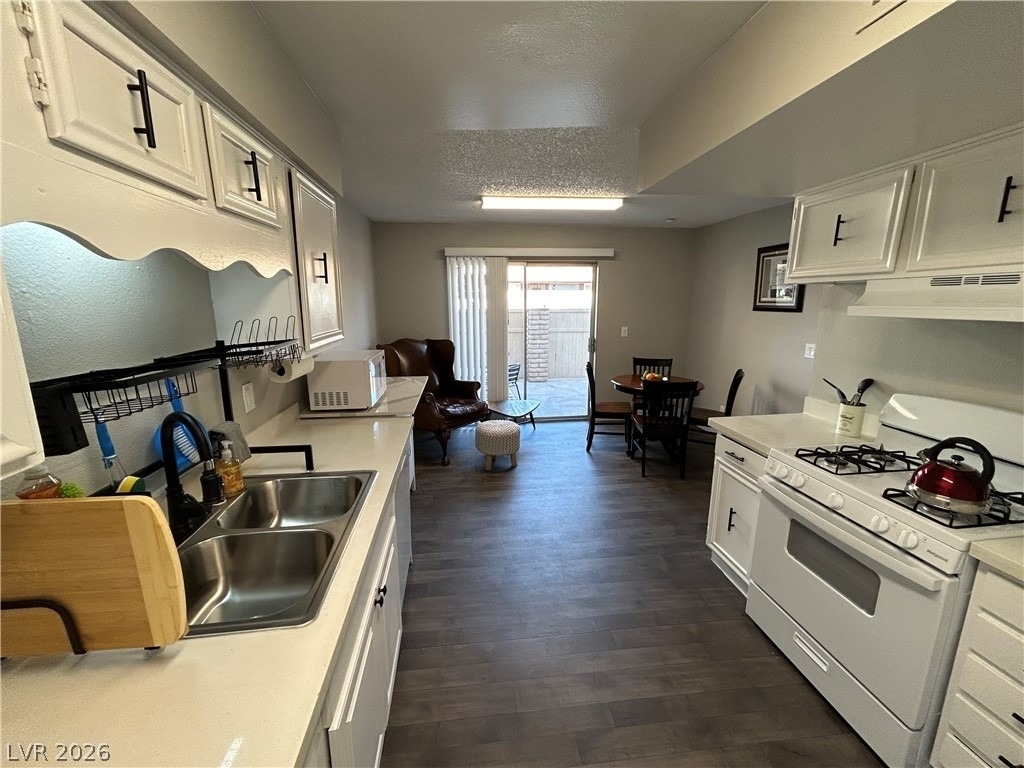 4458 Del Oro Drive - Photo 18