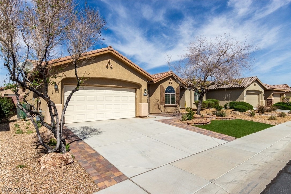 6092 Fox Creek Avenue - Photo 3