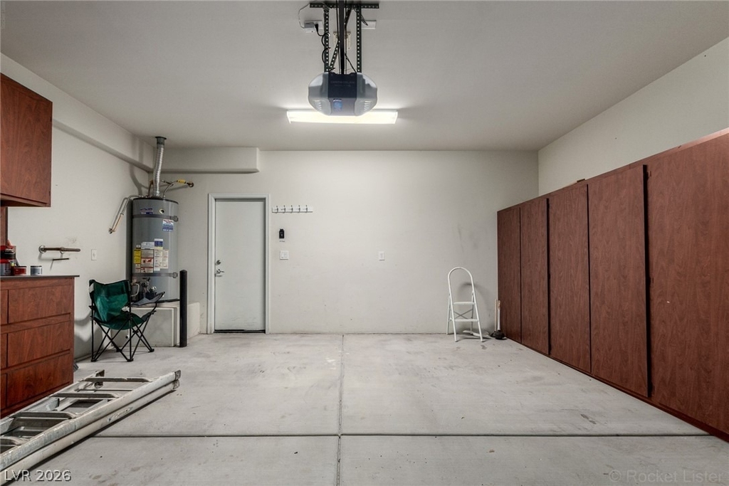 6092 Fox Creek Avenue - Photo 35