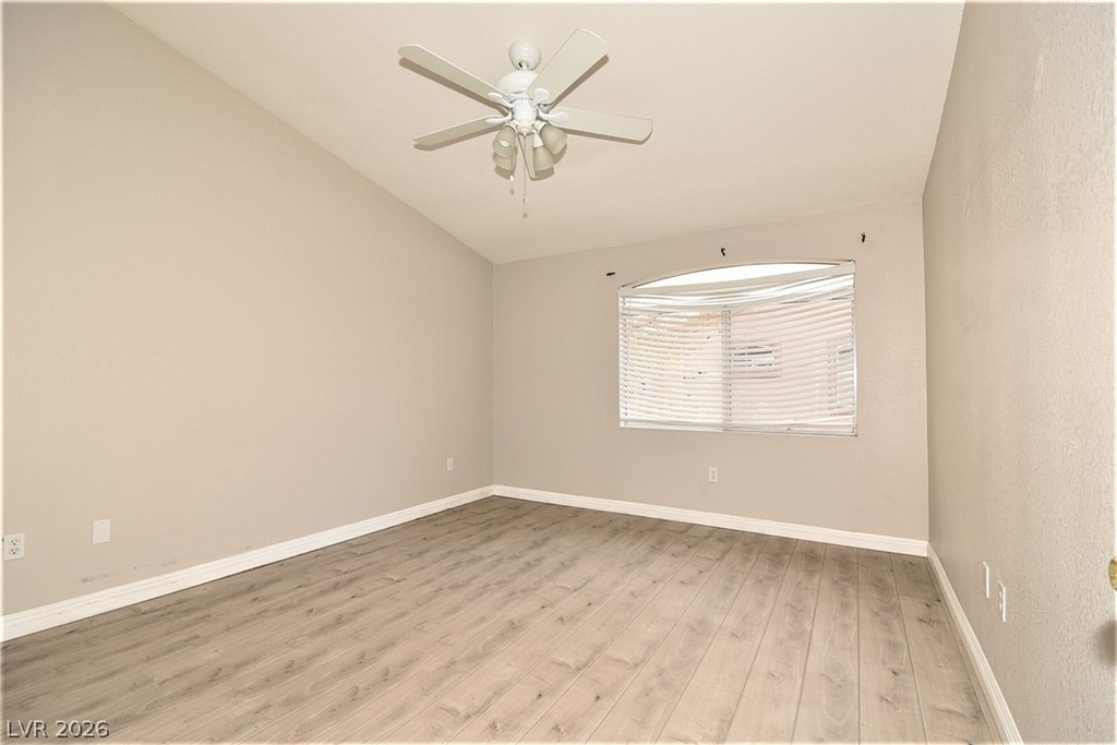 5415 W Harmon Avenue - Photo 10