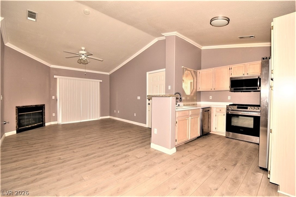 5415 W Harmon Avenue - Photo 0