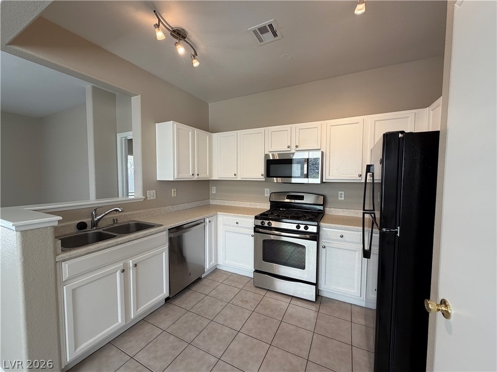 10975 Pumpkin Ridge Avenue - Photo 1