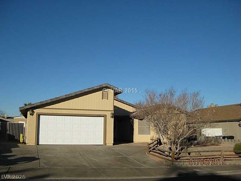 256 Bismark Way - Photo 0