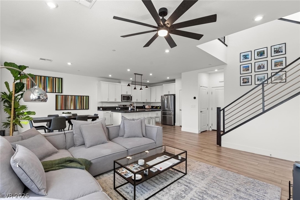692 Echelon Street - Photo 6